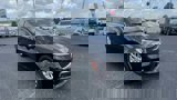 Used 2023 Chrysler Pacifica Touring-L image 3