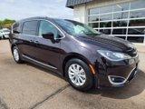 Used 2018 Chrysler Pacifica Touring-L w/ Advanced Safetytec Group image 2