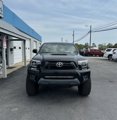 Used 2014 Toyota Tacoma w/ SR5 Package image 2