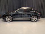 Certified 2024 Porsche Macan image 2