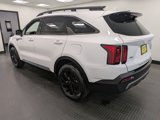 Certified 2022 Kia Sorento S w/ Panoramic Sunroof Package image 4