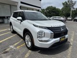 Used 2022 Mitsubishi Outlander ES image 3