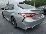Used 2020 Toyota Camry SE image 3