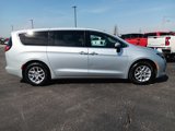 Used 2023 Chrysler Voyager LX image 4