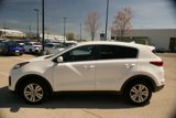 Used 2017 Kia Sportage LX image 2