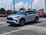 Certified 2020 Toyota Highlander XLE image 2