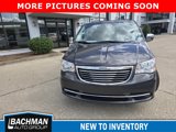Used 2015 Chrysler Town & Country Limited image 3