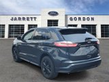 Used 2022 Ford Edge SE w/ Black Appearance Package image 3