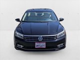 Used 2018 Volkswagen Passat 2.0T SE image 2