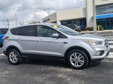 Used 2017 Ford Escape SE image 2