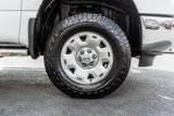 Used 2017 Nissan Titan SV image 5