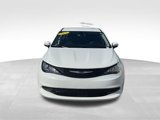 Used 2022 Chrysler Voyager LX image 2