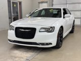 Used 2015 Chrysler 300 S image 3