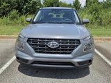 Used 2020 Hyundai Venue SE image 2