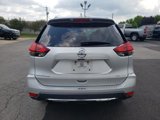 Used 2017 Nissan Rogue SV w/ SV Premium Package image 6