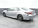 Used 2021 Toyota Camry SE image 5