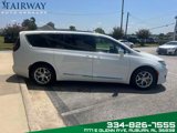 Used 2020 Chrysler Pacifica Limited image 5