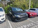 Used 2018 Chrysler Pacifica Touring-L Plus image 4