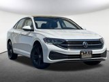 Used 2022 Volkswagen Jetta SE image 2