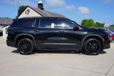 Used 2024 Chevrolet Traverse LT image 2