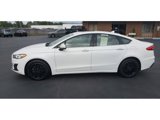 Used 2020 Ford Fusion SE image 2