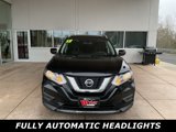 Used 2018 Nissan Rogue SV image 2