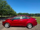 Used 2014 Ford Fiesta SE image 2