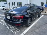 Used 2021 Volkswagen Jetta SE image 4