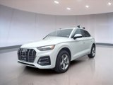 Used 2024 Audi Q5 2.0T Premium w/ Convenience Package image 3