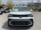 New 2025 Volkswagen Taos SE image 2