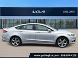 Used 2016 Ford Fusion SE image 2