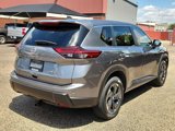 Used 2024 Nissan Rogue SV image 4