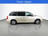 Used 2013 Chrysler Town & Country Touring-L w/ Driver Convenience Group image 5