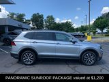 Used 2021 Volkswagen Tiguan SE w/ Panoramic Sunroof Package image 3