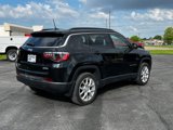 Used 2023 Jeep Compass Latitude image 3