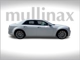 Used 2011 Chrysler 300 C image 2