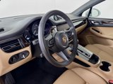 Certified 2025 Porsche Macan image 4