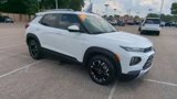 Used 2023 Chevrolet TrailBlazer LT image 2