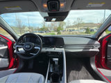Used 2023 Hyundai Elantra Limited image 4