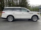 Used 2024 Lincoln Navigator Reserve image 4