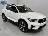 Used 2023 Volvo XC40 B5 Plus w/ Climate Package image 4