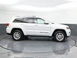 Used 2018 Jeep Grand Cherokee Laredo image 3