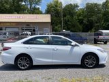 Used 2015 Toyota Camry SE image 3