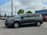 Used 2021 Chrysler Pacifica Touring-L image 2