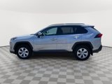 Used 2021 Toyota RAV4 LE image 4