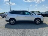 Used 2017 Chevrolet Traverse LT image 2