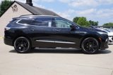 Used 2024 Buick Enclave Essence image 2
