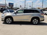 Used 2015 Toyota Highlander Limited Platinum image 2