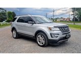 Used 2017 Ford Explorer XLT w/ Equipment Group 202A image 3