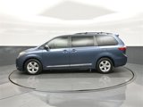Used 2017 Toyota Sienna LE image 4